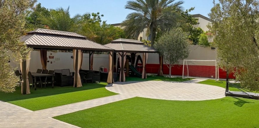 Vila v Dubai, SAE 3 ložnice, 677.7 m² Č.: 718949