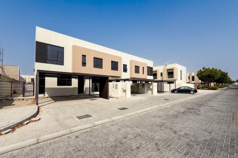 Kuća u nizu u Al Tai, Sharjah, UAE 374.69 m2, 4 spavaćih soba Br. 748865