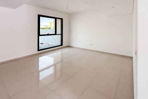 Таунхаус Al Tai, Шарджа, БАӘ-да 4 жатын бөлмелер, 374.69 м² № 748865 - фото 18
