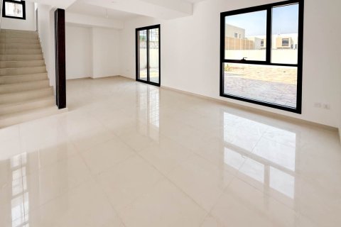 Таунхаус Al Tai, Шарджа, БАӘ-да 4 жатын бөлмелер, 374.69 м² № 748865 - фото 4