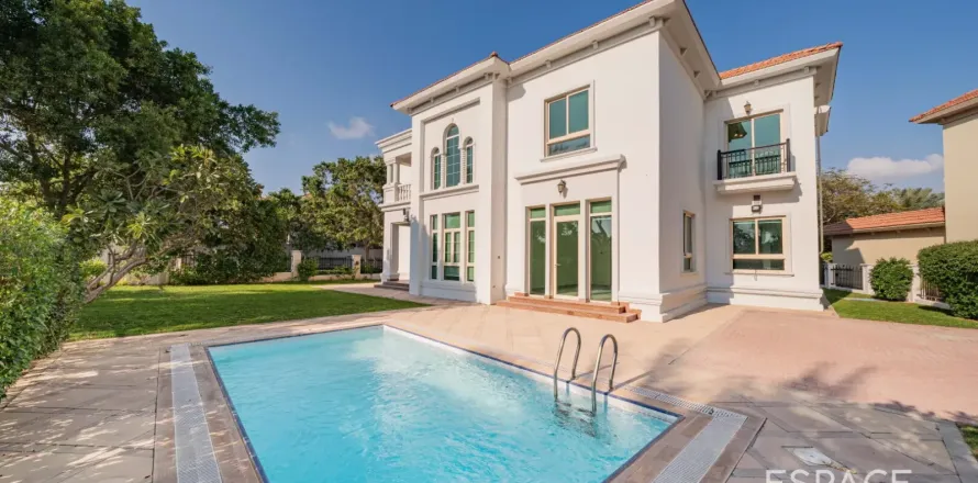 Вілла в Jumeirah Islands, Дубай, ОАЕ 4 спальні, 481м2 № 738468