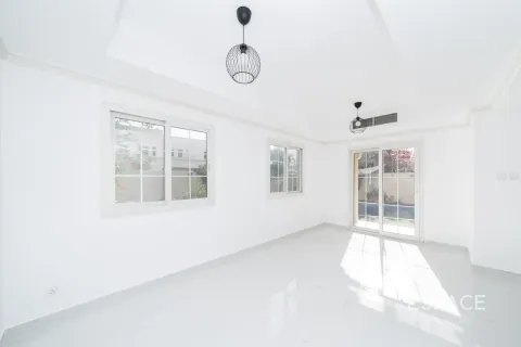 The Springs, Dubai, UAE의 임대용 빌라 침실 2개, 167제곱미터 번호 738469 - 사진 2