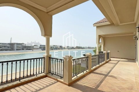 Vilă de vânzare în Palm Jumeirah, Dubai, EAU 6 dormitoare, 1245 mp. №736320 - poză 3