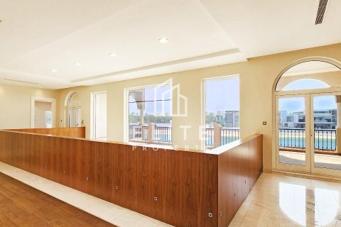 Vilă de vânzare în Palm Jumeirah, Dubai, EAU 6 dormitoare, 1245 mp. №736320 - poză 14