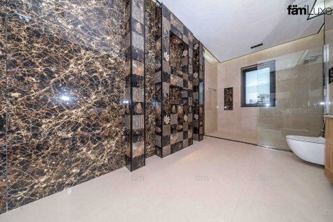 Villa in Dubai, UAE 6 bedrooms, 915 sq.m. № 702572 - photo 26