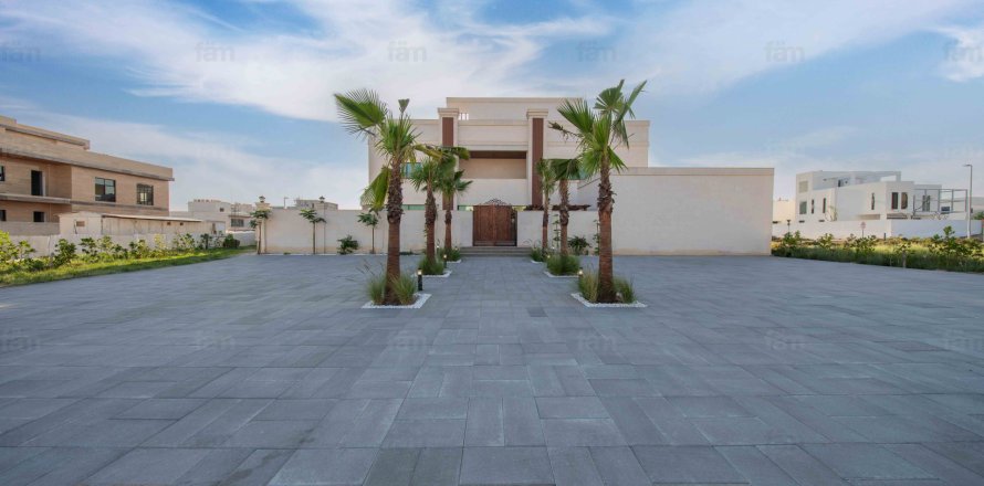 Villa in Dubai, UAE 6 bedrooms, 915 sq.m. № 702572