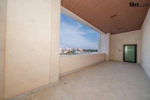 Villa in Dubai, UAE 6 bedrooms, 915 sq.m. № 702572 - photo 30