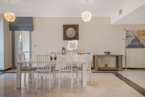 Apartmen di Jumeirah Beach Residence, Dubai, UAE 3 bilik tidur, 202 meter persegi № 663158 - foto 4