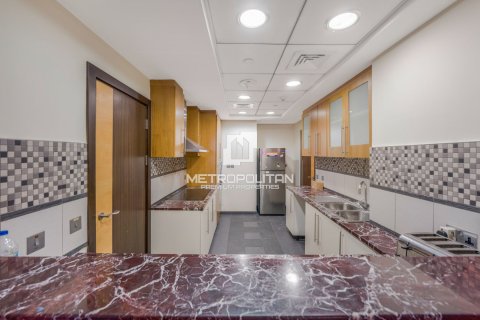 Apartmen di Jumeirah Beach Residence, Dubai, UAE 3 bilik tidur, 202 meter persegi № 663158 - foto 28
