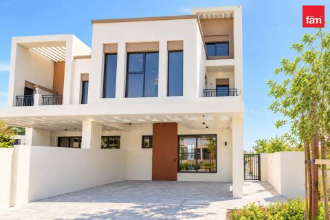 Villa asukohaga Dubai, AÜE: 5 magamistoaga, 183.6 m² Nr 765755