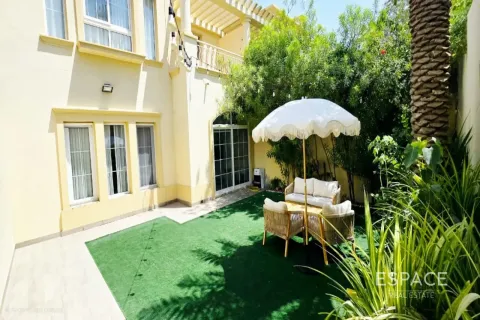 Вилла в The Springs, Дубай, ОАЭ 3 спальни, 228м2 № 738120