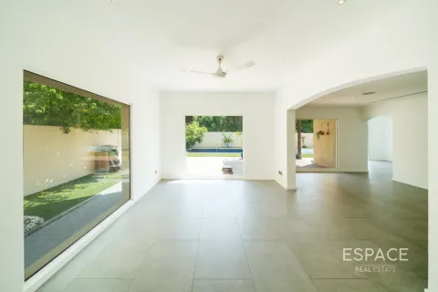 Villa te huur in Meadows, Dubai, VAE 5 slaapkamers, 391 vr.m., nr 738119 - foto 5