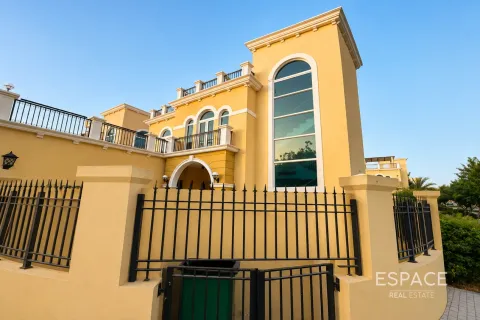 Jumeirah Park, Dubai, संयुक्त अरब अमीरात में विला, 4 बेडरूम, 455 वर्ग मीटर, संख्या 738124 - फ़ोटो 14