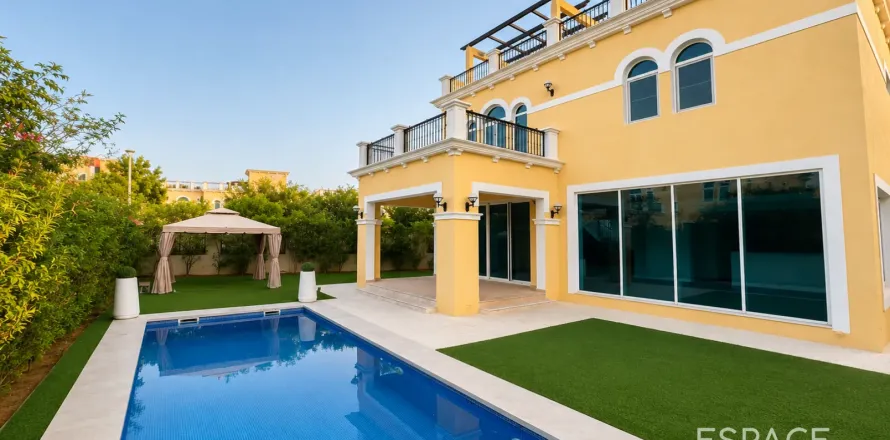 Jumeirah Park, Dubai, संयुक्त अरब अमीरात में विला, 4 बेडरूम, 455 वर्ग मीटर, संख्या 738124