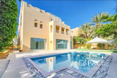 Βίλα σε The Lakes, Dubai, ΗΑΕ 6 υπνοδωμάτια, 569 τ.μ. Αρ. 738121 - φωτογραφία 2