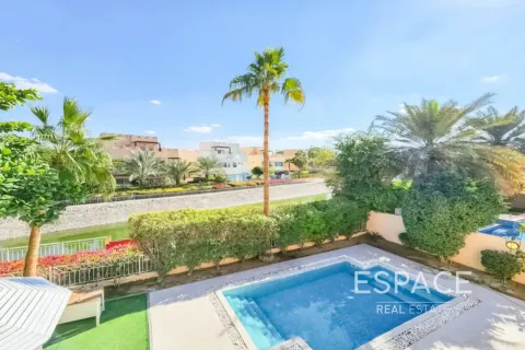 Βίλα σε The Lakes, Dubai, ΗΑΕ 6 υπνοδωμάτια, 569 τ.μ. Αρ. 738121 - φωτογραφία 3