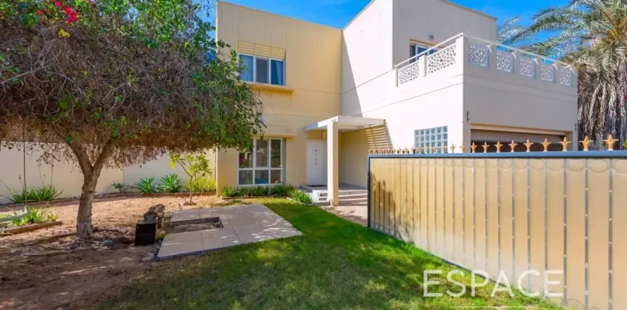 Huvila Meadows, Dubai, Arabiemiraatit 4 makuuhuonetta, 339 m2 № 738123