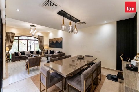 Řadový dům v Dubai, SAE 4 ložnice, 312 m² Č.: 765998 - fotografie 5