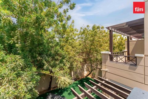 Řadový dům v Dubai, SAE 4 ložnice, 312 m² Č.: 765998 - fotografie 25