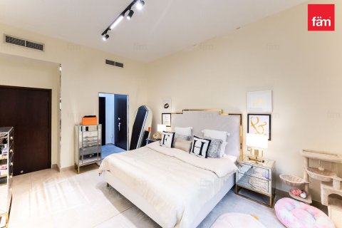 Řadový dům v Dubai, SAE 4 ložnice, 312 m² Č.: 765998 - fotografie 17