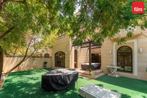 Řadový dům v Dubai, SAE 4 ložnice, 312 m² Č.: 765998 - fotografie 29