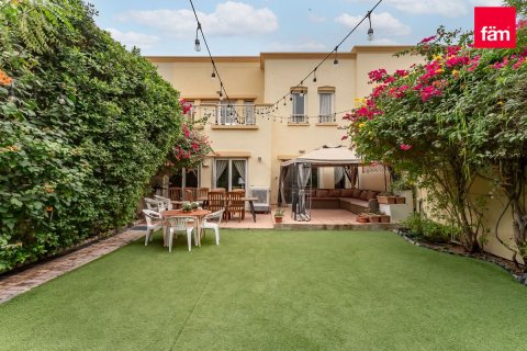 Māja Dubaijā, AAE 3 istabas, 254.4 m2 Nr. 696796