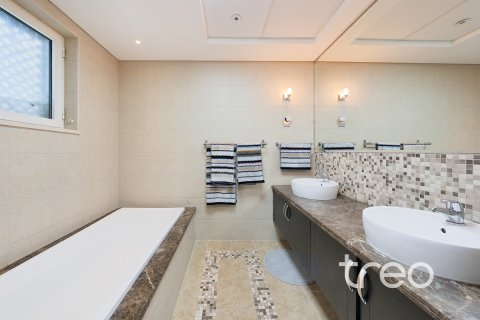 Villa in Jumeirah Park, Dubai, UAE 3 bedrooms, 284.56 sq.m. № 761316 - photo 16