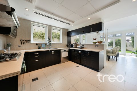 Villa in Jumeirah Park, Dubai, UAE 3 bedrooms, 284.56 sq.m. № 761316 - photo 7