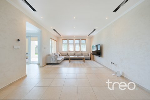 Villa in Jumeirah Park, Dubai, UAE 3 bedrooms, 284.56 sq.m. № 761316 - photo 12