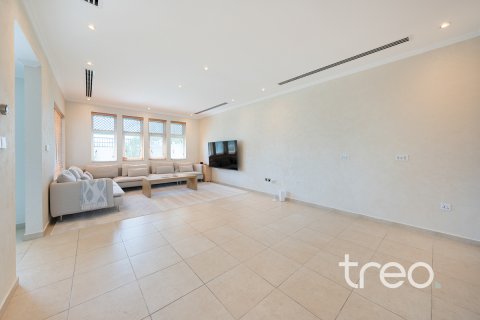 Villa in Jumeirah Park, Dubai, UAE 3 bedrooms, 284.56 sq.m. № 761316 - photo 17