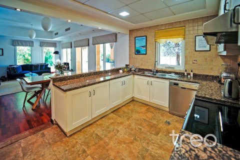 Villa in Arabian Ranches, Dubai, UAE 4 bedrooms, 301.1 sq.m. № 761317 - photo 7