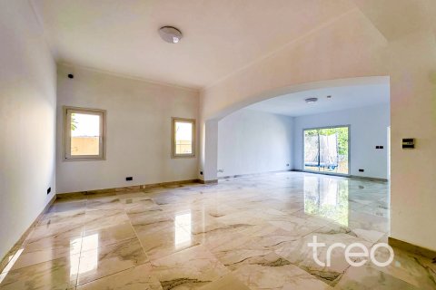 וילה להשכרה ב Meadows, Dubai, איחוד האמירויות  4 חדרי שינה, 320.24 מ"ר, מספר 733479 - תמונה 4
