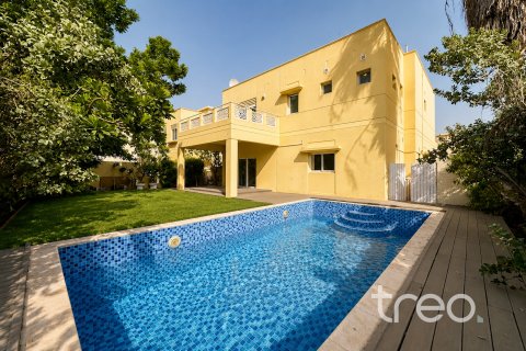 Villa i Meadows, Dubai, Emiratene 4 soverom, 320.24 kvm nr. 733479