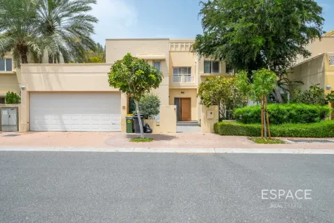 Villa en venta en Meadows, Dubai, EAU 5 dormitorios, 390 m2 № 737893 - foto 20