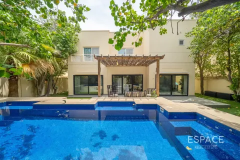 Villa in Meadows, Dubai, VAE 5 slaapkamers, 390 vr.m. nr 737893