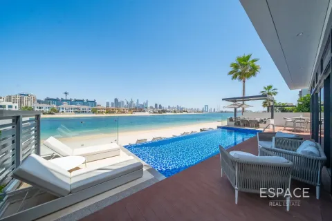 Villa en Palm Jumeirah, Dubai, EAU 6 dormitorios, 650 m² № 737892