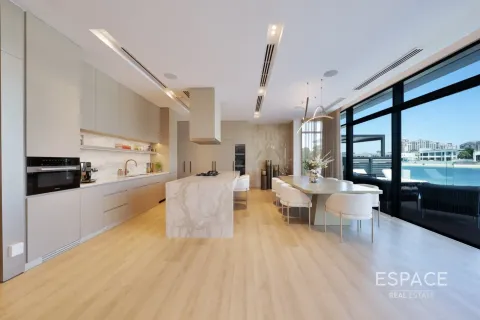 Villa til salgs i Palm Jumeirah, Dubai, Emiratene 6 soverom, 650 kvm Nr. 737892 - Foto 7