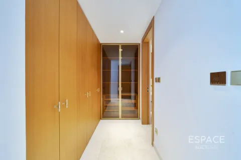 Huoneisto Palm Jumeirah, Dubai, Arabiemiraatit 3 makuuhuonetta, 190 m2 № 737888 - kuva 9
