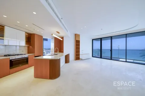 Huoneisto Palm Jumeirah, Dubai, Arabiemiraatit 3 makuuhuonetta, 190 m2 № 737888 - kuva 2