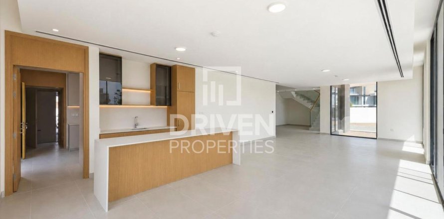 Villa in The Valley, Dubai, UAE 5 bedrooms, 929.77 sq.m. № 768685