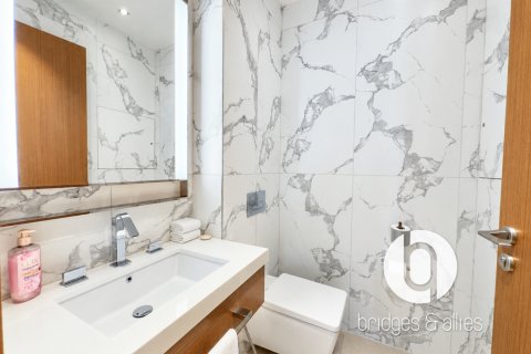 Apartmen di Downtown Dubai (Downtown Burj Dubai), UAE 3 bilik tidur, 145 meter persegi № 768689 - foto 16