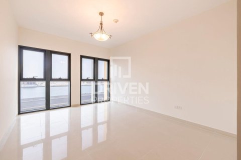 Apartment til leje i Deira, Dubai, UAE 3 soveværelser, 177.63 kvm № 757070 - foto 9