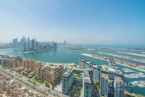 Lakás a THE PALM TOWER lakóparkban itt: Palm Jumeirah, Dubai, EAE, 49 m², azonosító: 738532