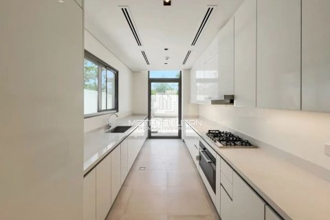 Villa te huur in Mohammed Bin Rashid City, Dubai, VAE 5 slaapkamers, 814 vr.m., nr 663470 - foto 6