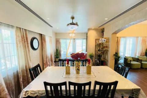 Villa sa Jumeirah Village Circle, Dubai, UAE 3 silid-tulugan, 729 sq.m. № 763884 - larawan 5