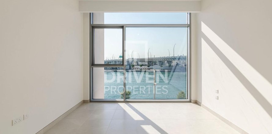 Appartement à Al Wasl, Dubai, EAU: 2 chambres, 130.44 m2 № 767094