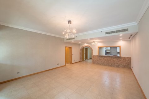 Apartment til salg i Palm Jumeirah, Dubai, UAE 2 soveværelser, 186 kvm № 754350 - foto 3