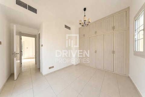 Vilă de închiriat în The Springs, Dubai, EAU 2 dormitoare, 241.08 mp. №745328 - poză 10