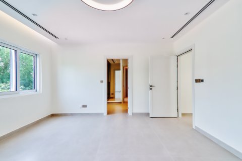 Vila di Meadows, Dubai, UAE 4 bilik tidur, 553.46 meter persegi № 750225 - foto 27