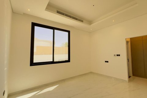 Villa sa Al Barsha, Dubai, UAE 4 silid-tulugan, 1393.55 sq.m. № 750222 - larawan 4